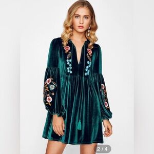Tasseled Tie Bishop Sleeve Embroidery Velvet Dress